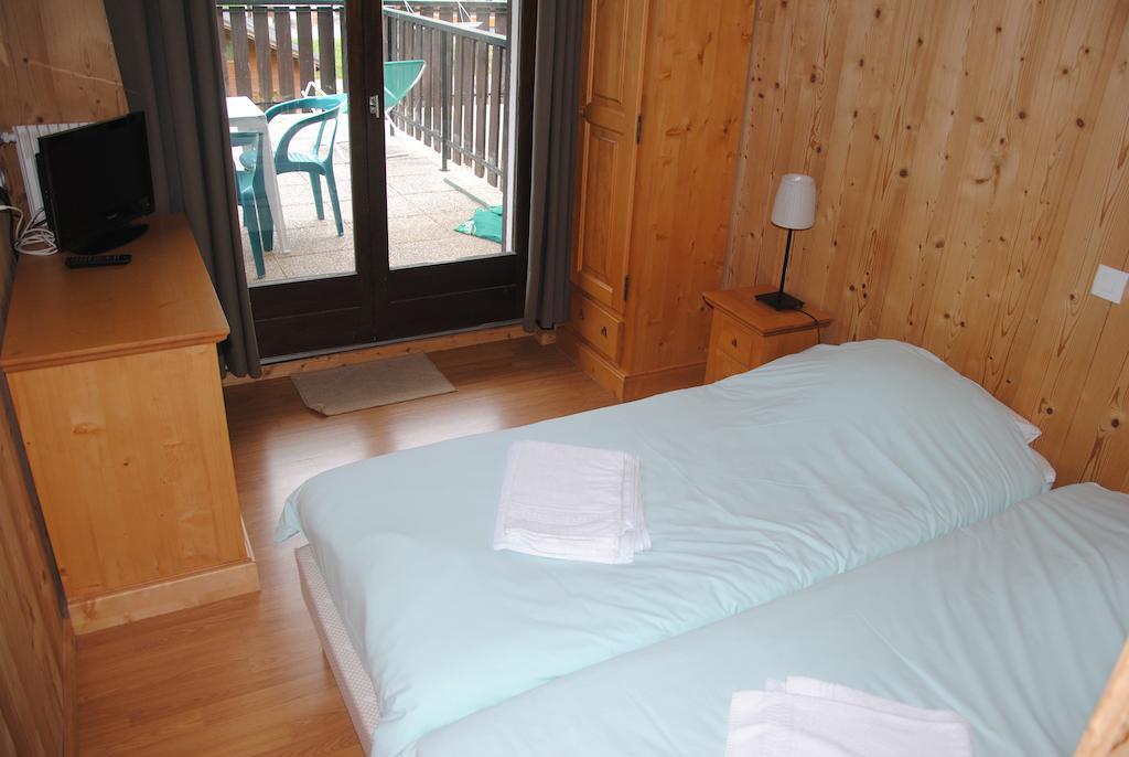 Hotel Les Combelles Châtel Room photo