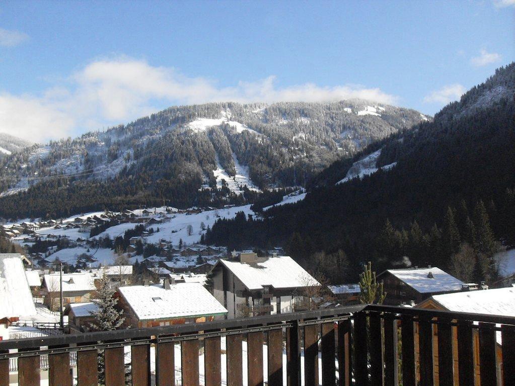 Hotel Les Combelles Châtel Exterior photo