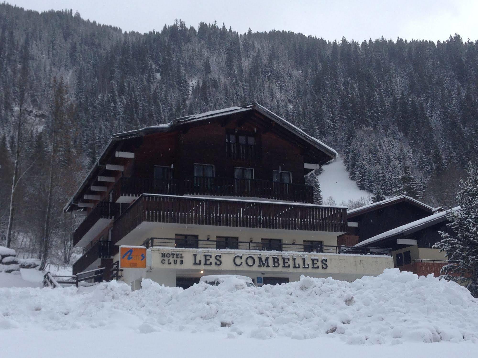 Hotel Les Combelles Châtel Exterior photo